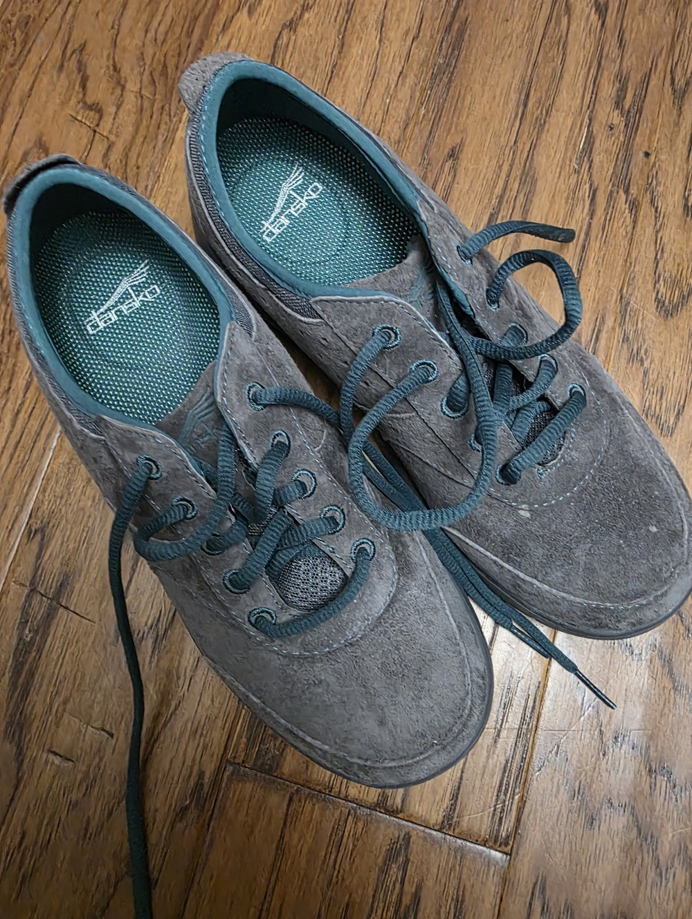 Dansko Womens sz 39 Gray Shoes with Teal Details None Slip